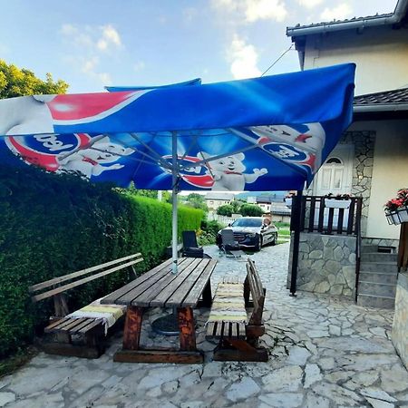 Filip Hotel Korenica Kültér fotó
