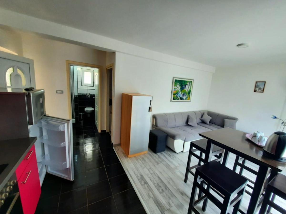 Filip Hotel Korenica Kültér fotó