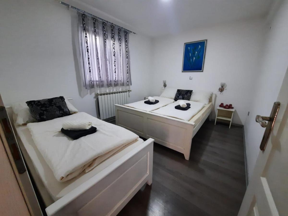 Filip Hotel Korenica Kültér fotó
