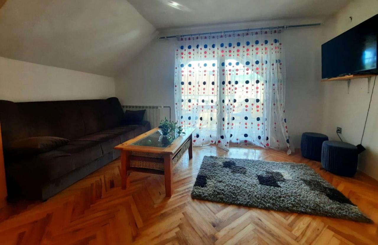 Filip Hotel Korenica Kültér fotó