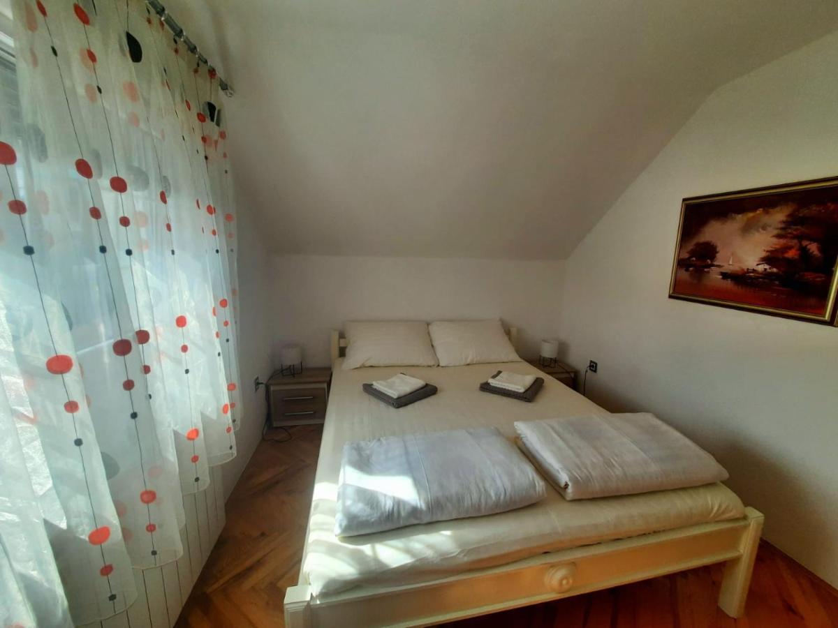 Filip Hotel Korenica Kültér fotó
