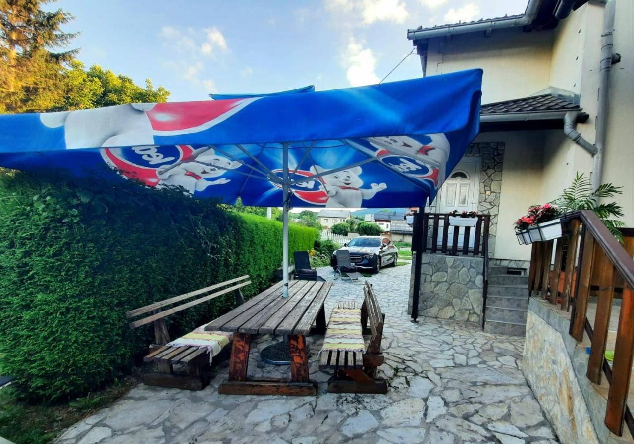 Filip Hotel Korenica Kültér fotó
