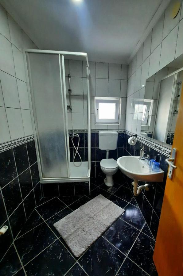 Filip Hotel Korenica Kültér fotó